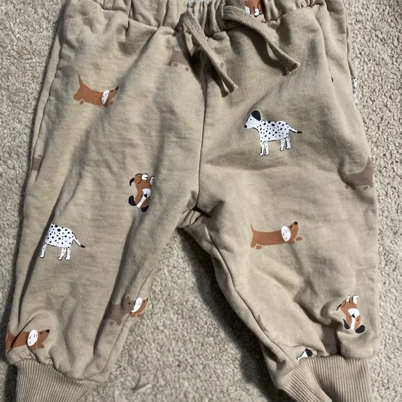 H&M Tan Dog Print Sweatpants with Elastic Cuffs - Picture 1 of 2